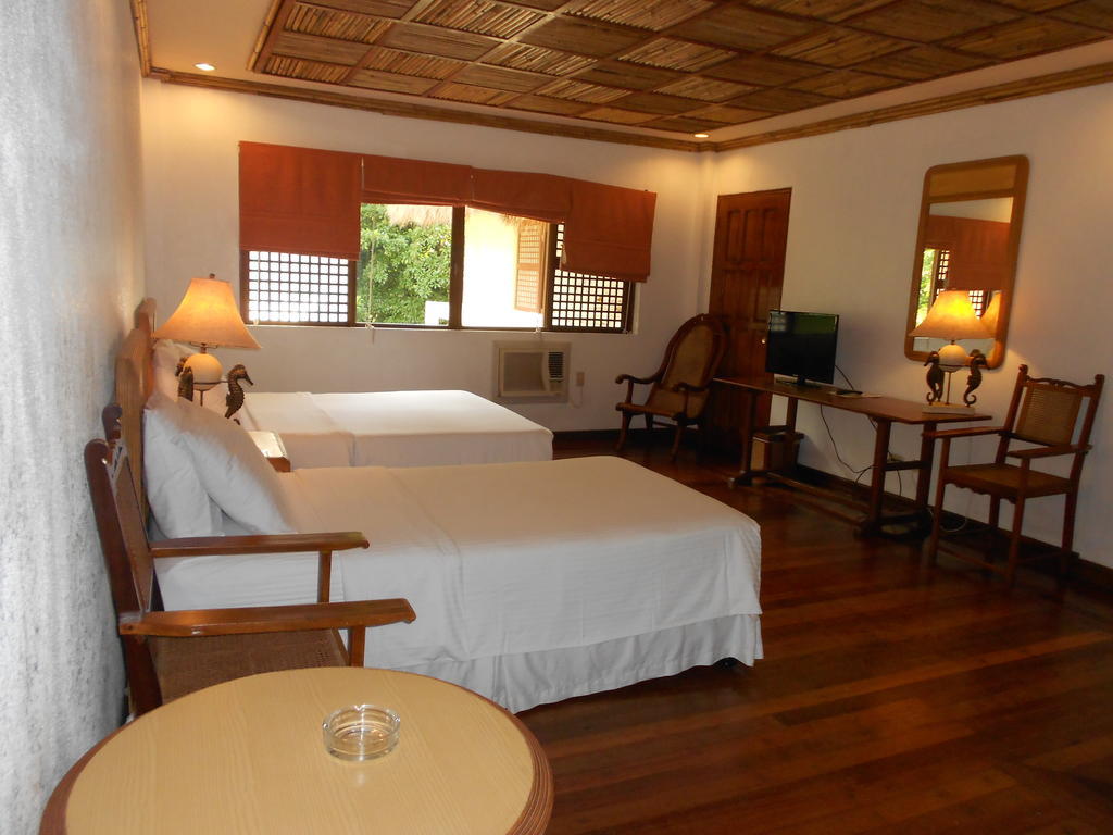 Sea Wind Resort Balabag  Room photo